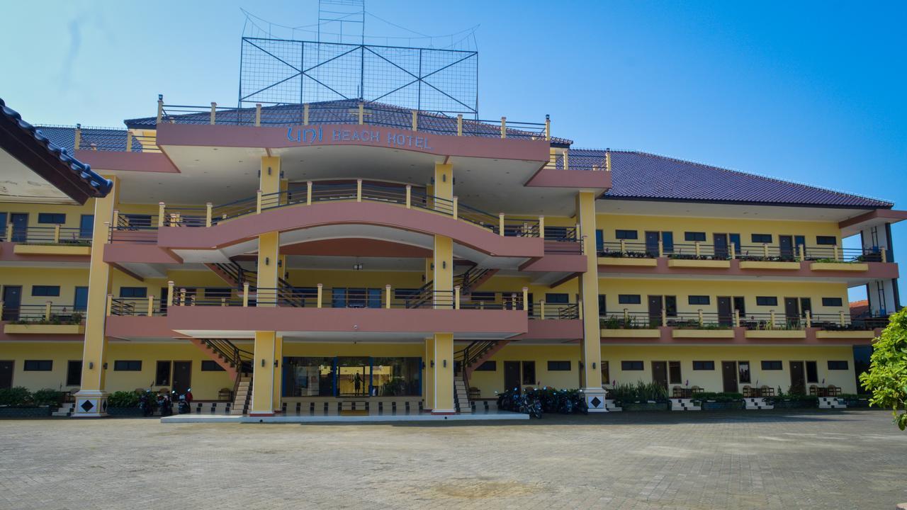 Uni Beach Hotel Pangandaran Dış mekan fotoğraf
