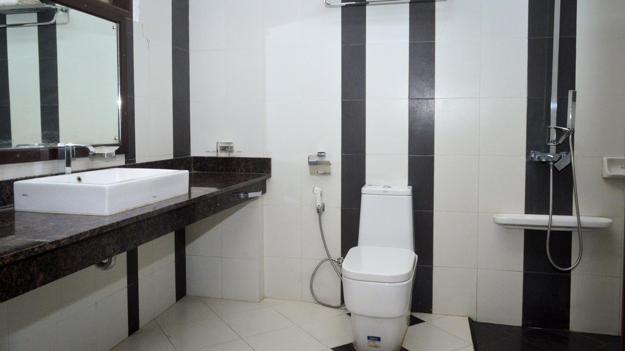 Uni Beach Hotel Pangandaran Dış mekan fotoğraf