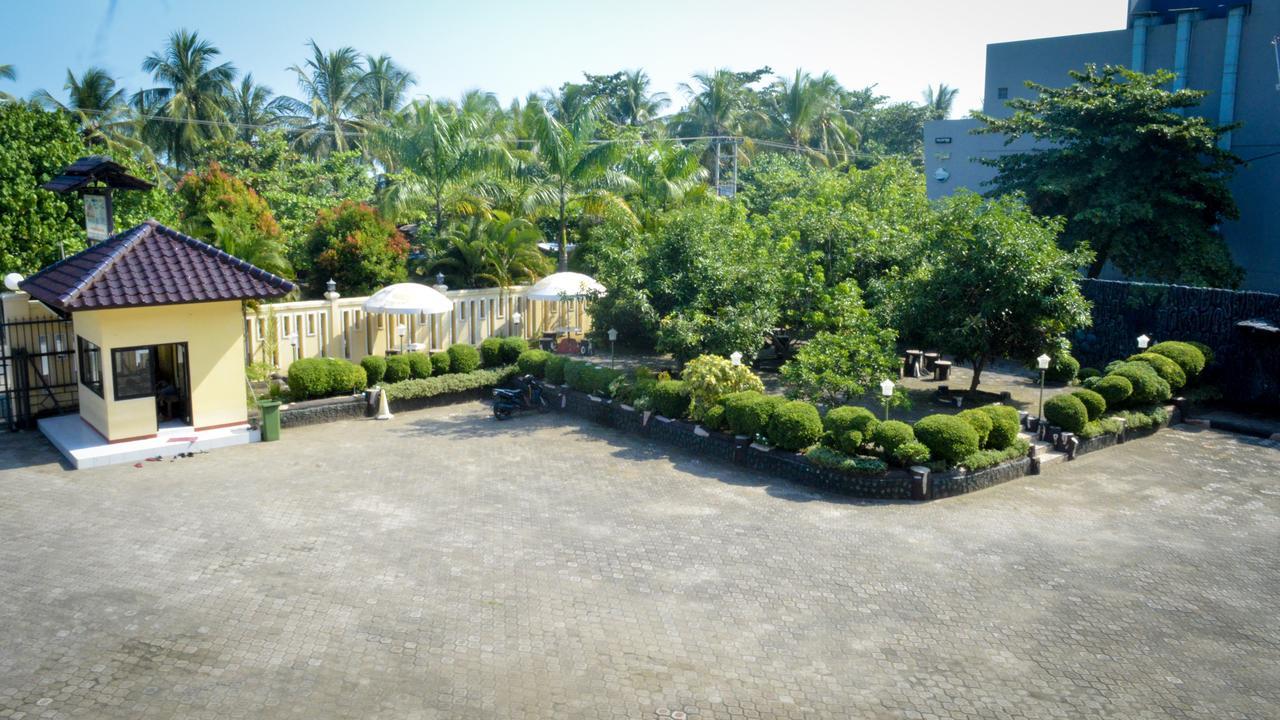 Uni Beach Hotel Pangandaran Dış mekan fotoğraf