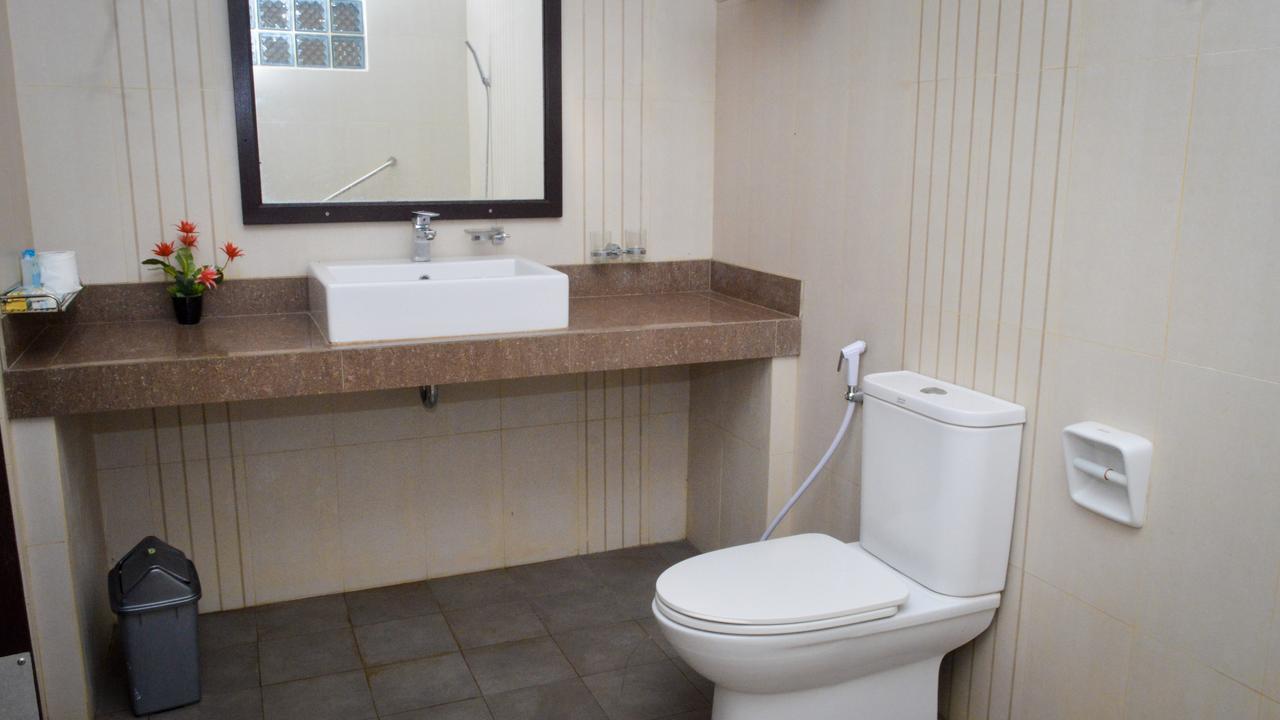 Uni Beach Hotel Pangandaran Dış mekan fotoğraf